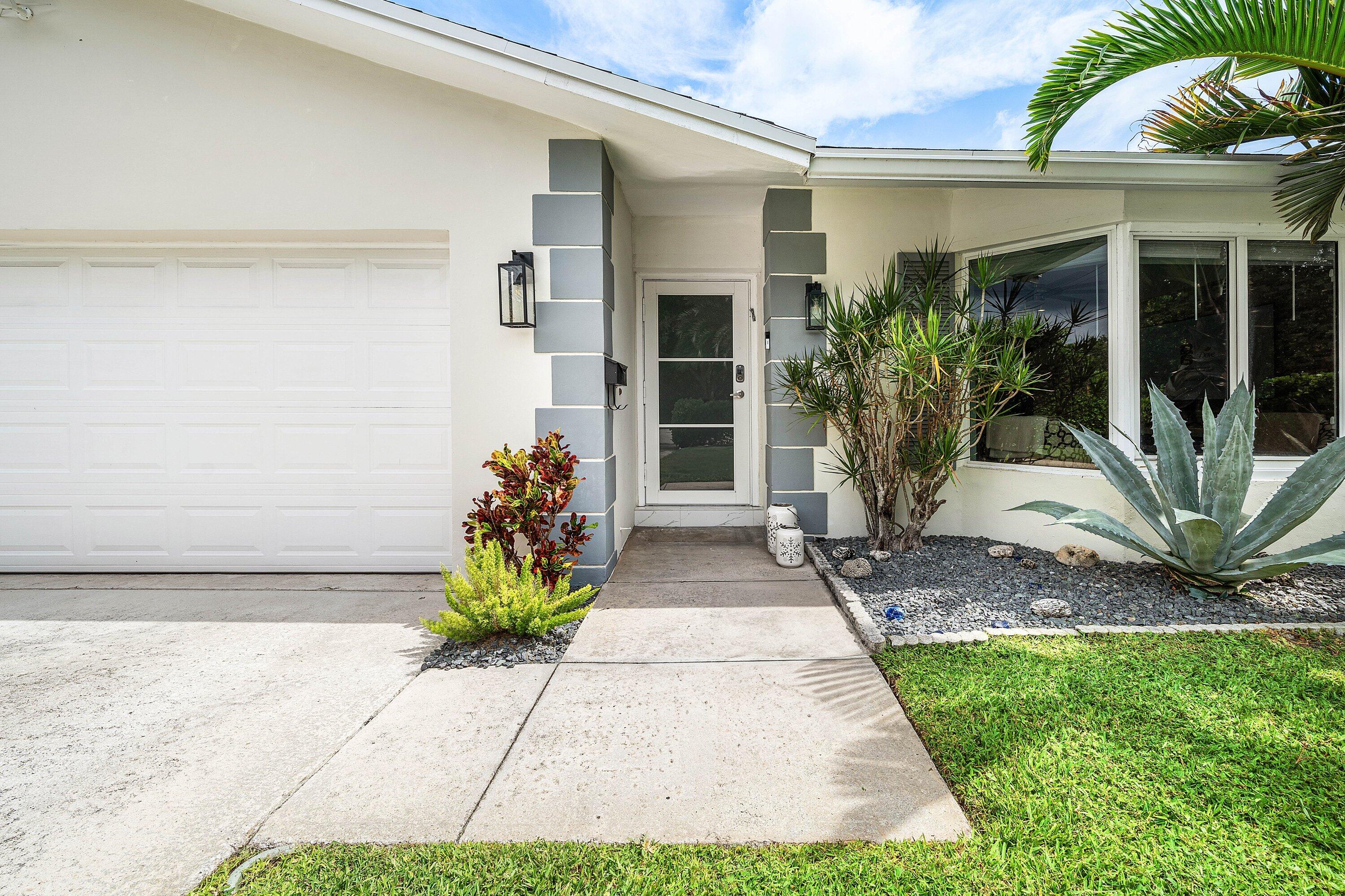Properties | Stephanie Kaufman 1029 W Palmetto Park Road