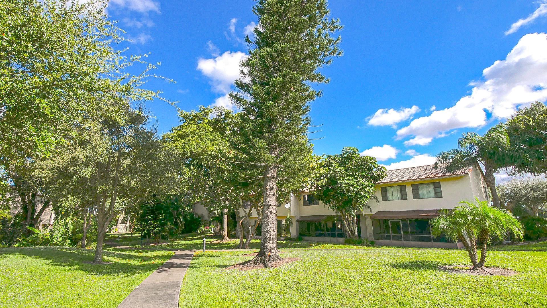 Hills Of Inverrary - Residential Lease