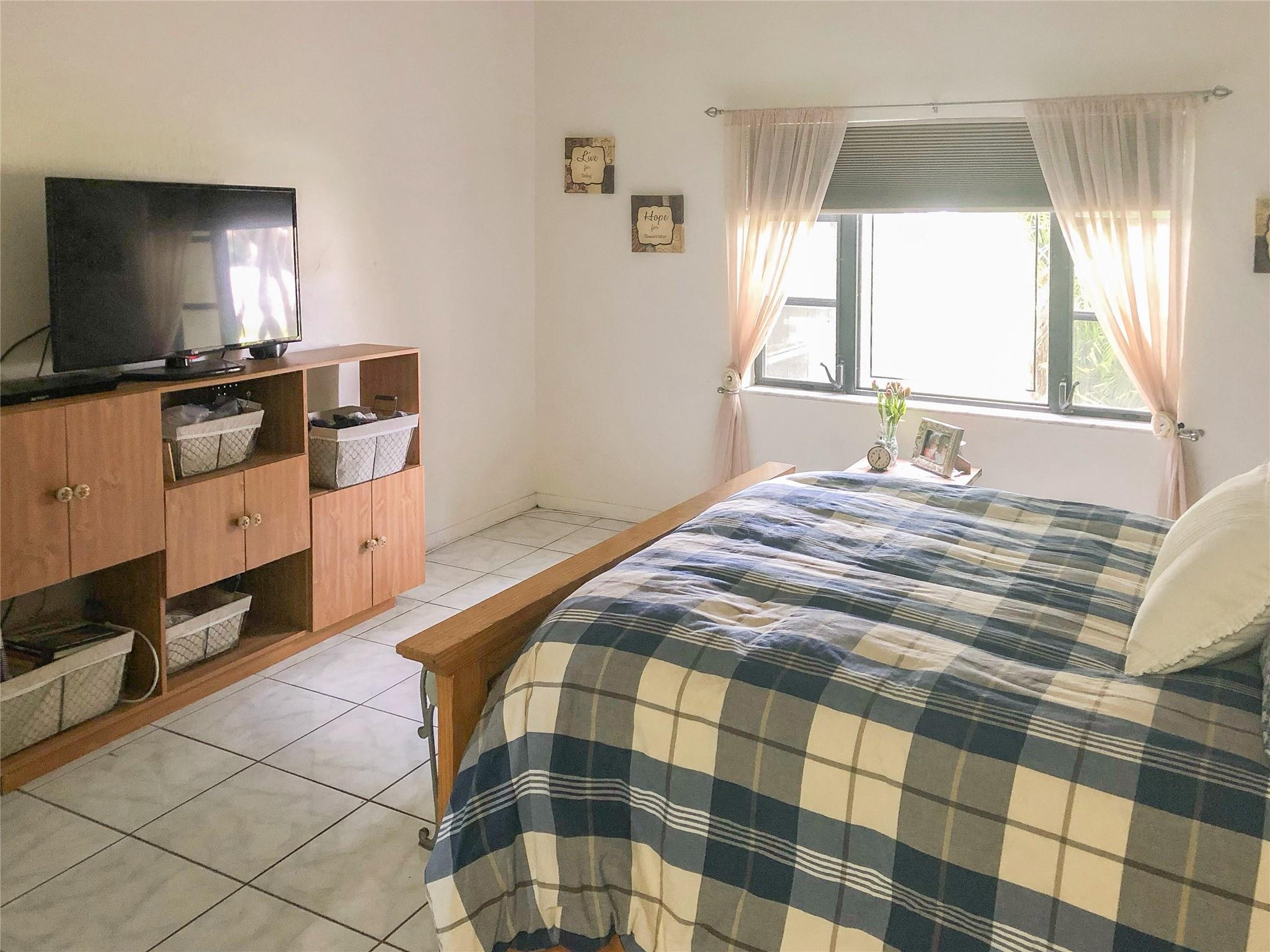 Hills Of Inverrary - Residential Lease