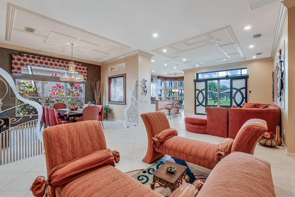 VALENCIA SHORES 3 - Residential