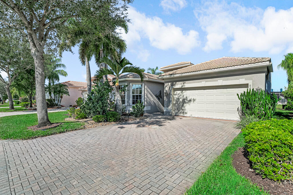 VALENCIA SHORES 3 - Residential