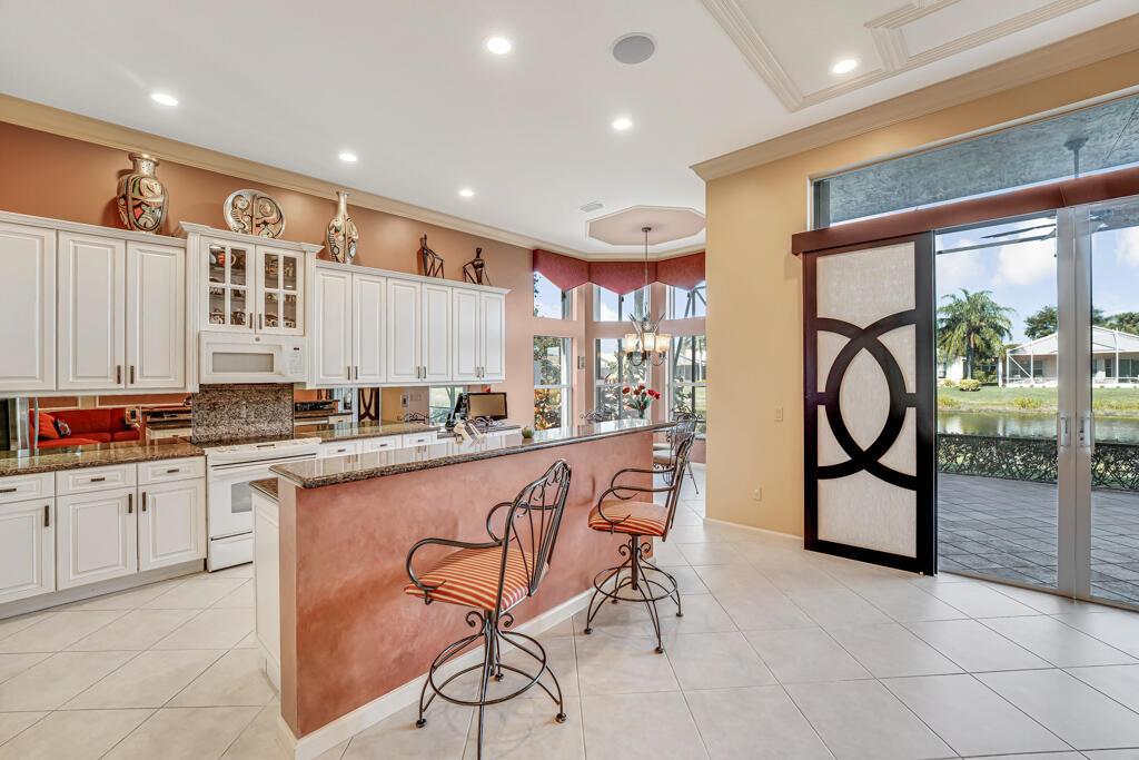 VALENCIA SHORES 3 - Residential