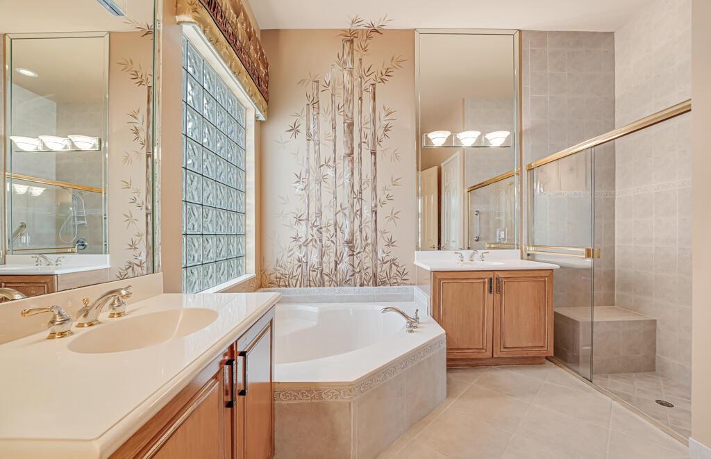 VALENCIA SHORES 3 - Residential