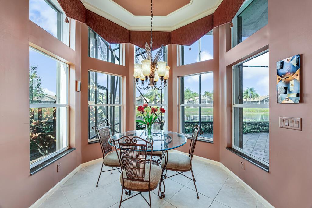 VALENCIA SHORES 3 - Residential