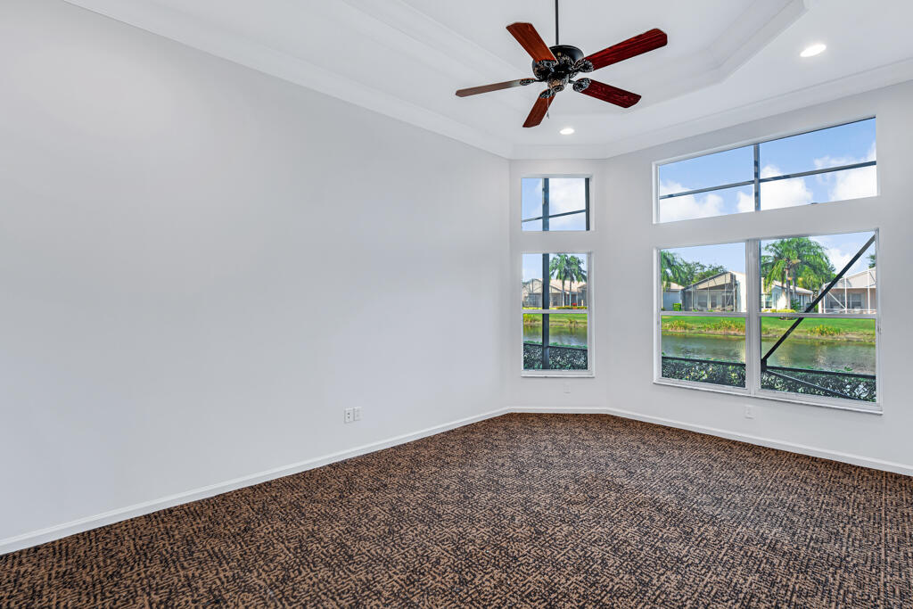 VALENCIA SHORES 3 - Residential