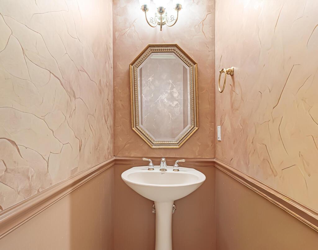 VALENCIA SHORES 3 - Residential