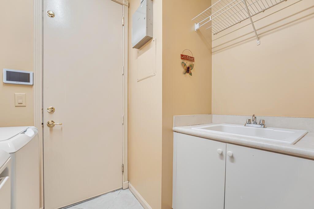 VALENCIA SHORES 3 - Residential