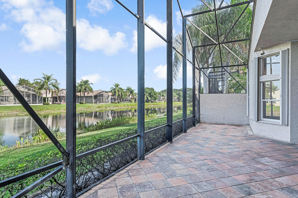 VALENCIA SHORES 3 - Residential