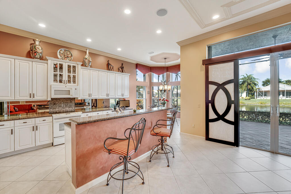 VALENCIA SHORES 3 - Residential