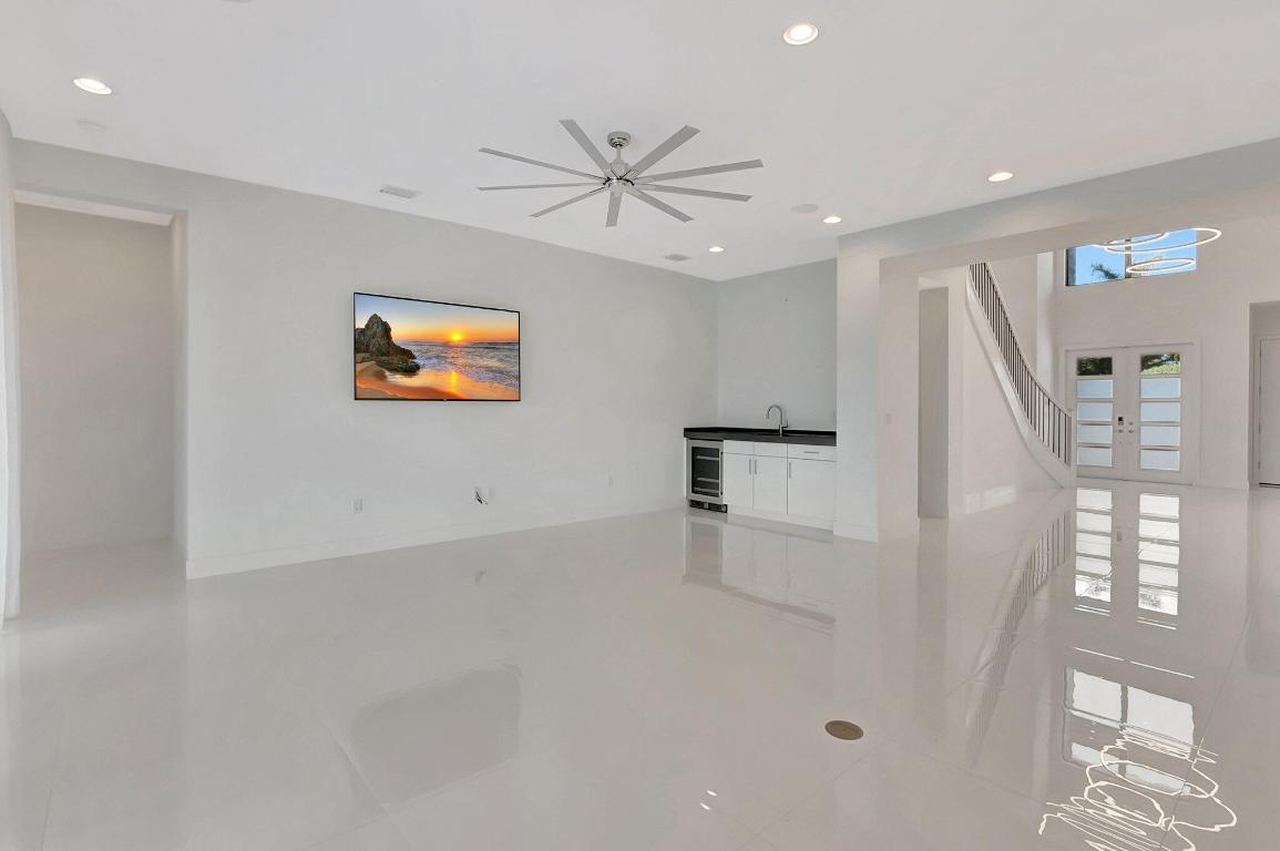 LOTUS - Residential Lease