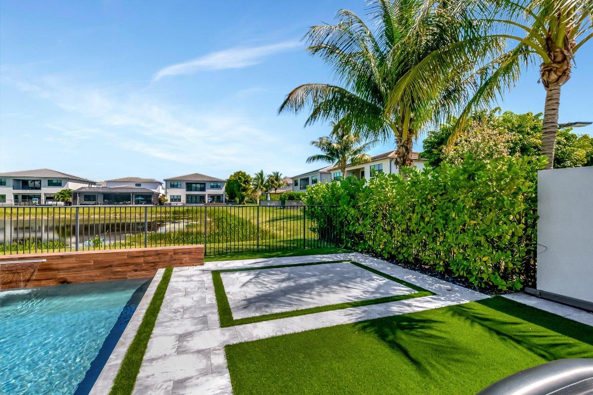 LOTUS - Residential Lease