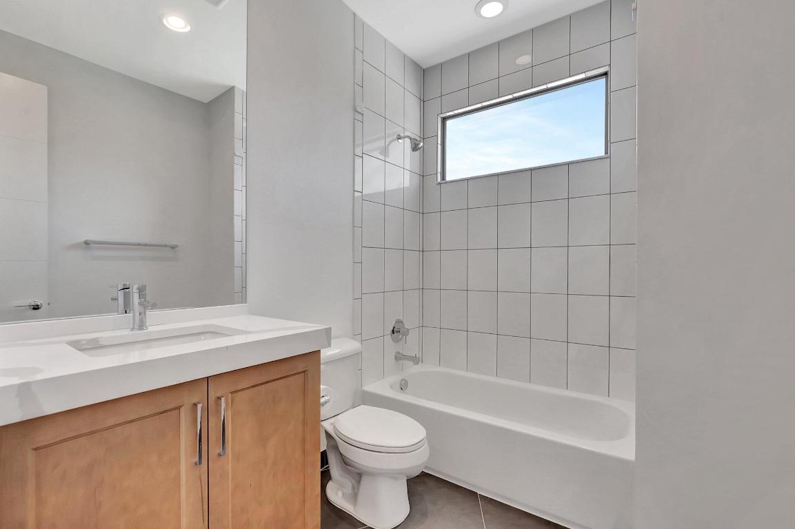 LOTUS - Residential Lease