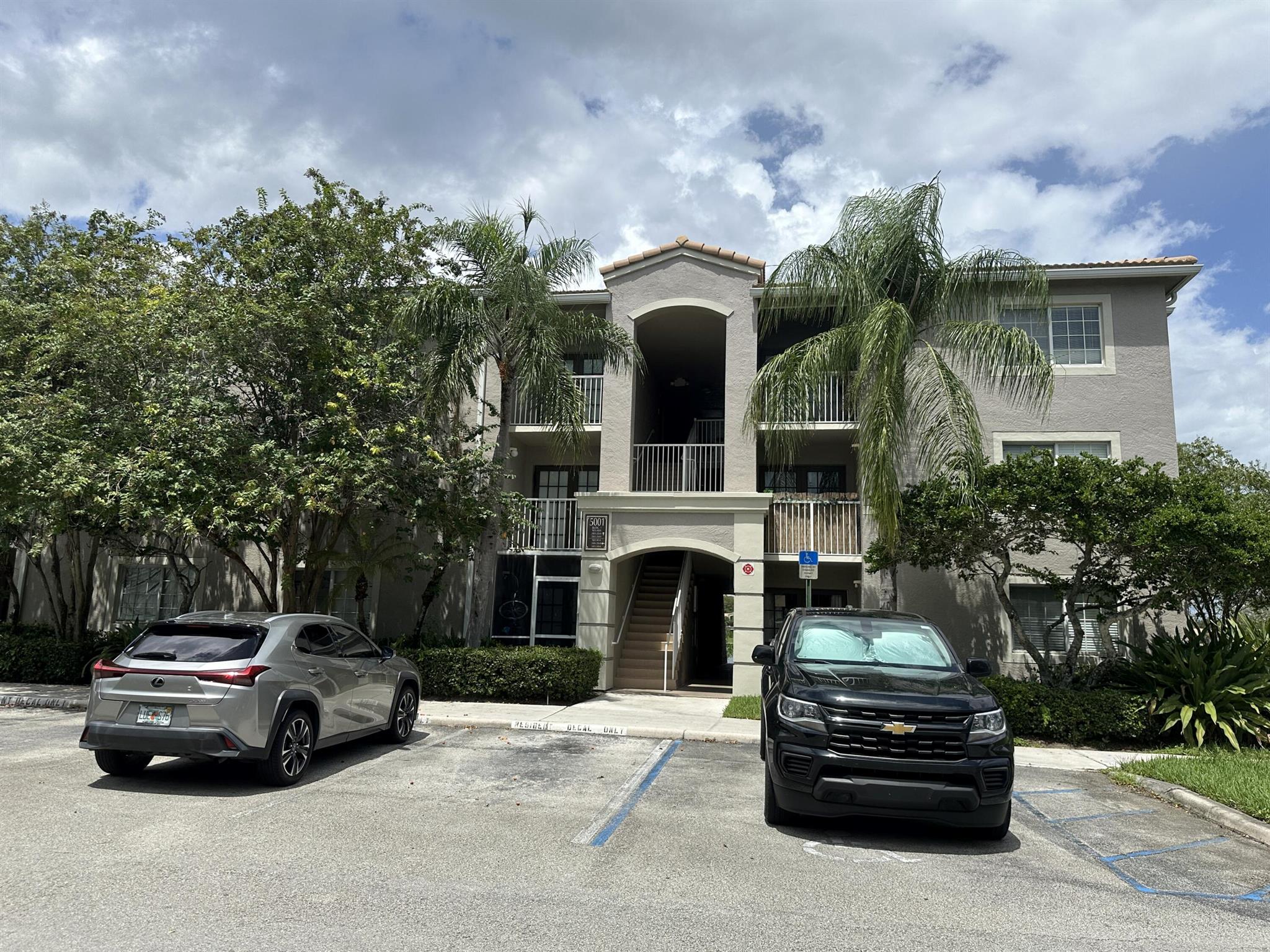 Newly painted 2nd floor condo 1B/1B with amazing lake view from balcony. All new laminate floors, stainless steel appliances, and washer and dryer. Evergreen Lakes is a gated community that offers community pool, gym, walking trails, playground, tennis court, barbeque areas. Monarch High School is just across the street. Nearby Stores: Publix, Winn Dixie, Aldi, Broward Meat and Fish, Walgreens, Walmart Supercenter, Target, Home Depot, Lowe's. Nearby attractions: Winston Park and Nature Trail - just outside the community, Seminole Casino Coconut Creek, Tradewinds Park and Stables, Butterfly World. Nearby Shopping: The Promenade at Coconut Creek - 45 stores, boutiques, and restaurants, as well as Silverspot Cinema, Turtle Crossing - Target, Panera Bread, Chipotle.