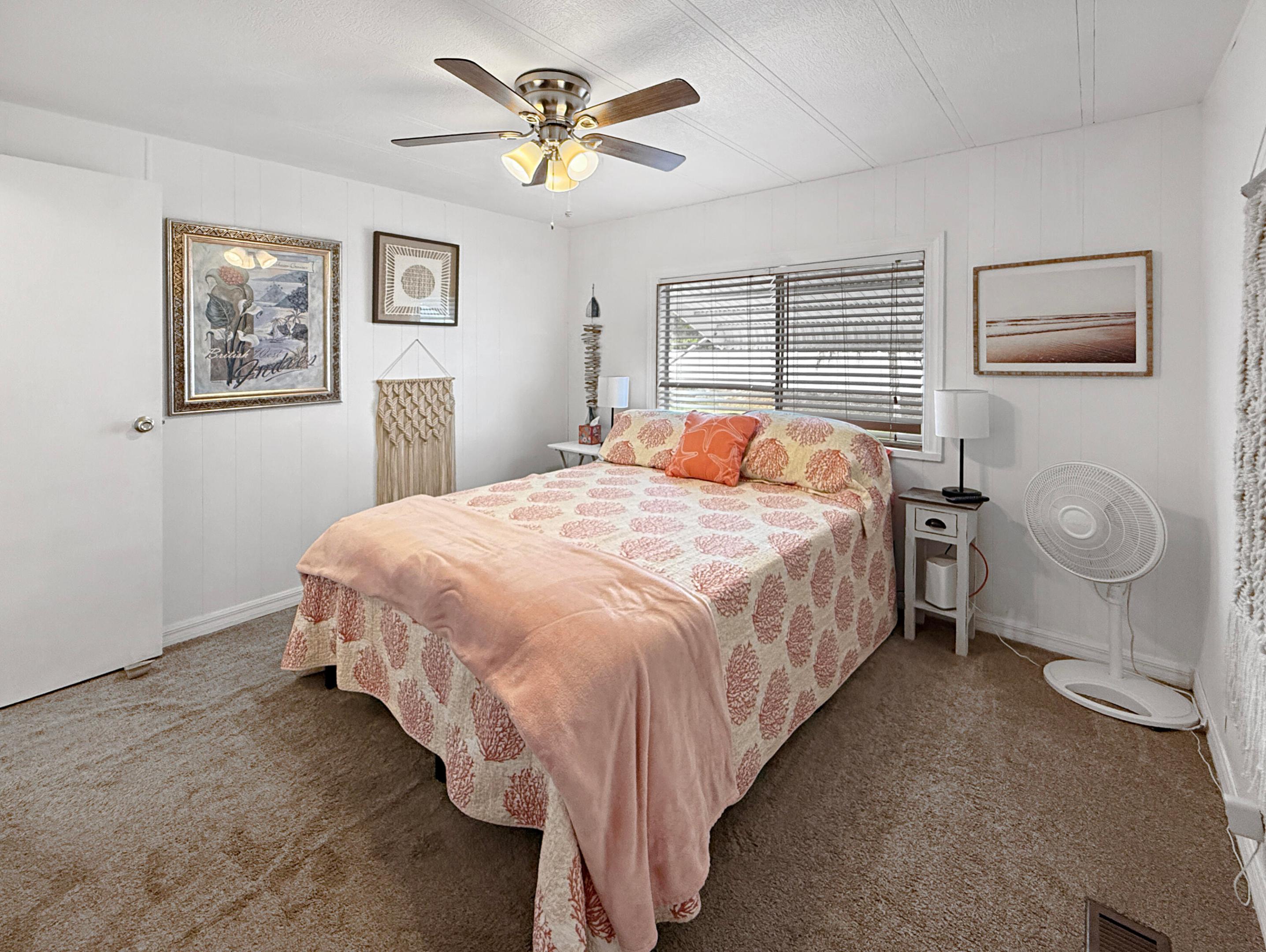 Royal Palm Mobile Home Community - Residential