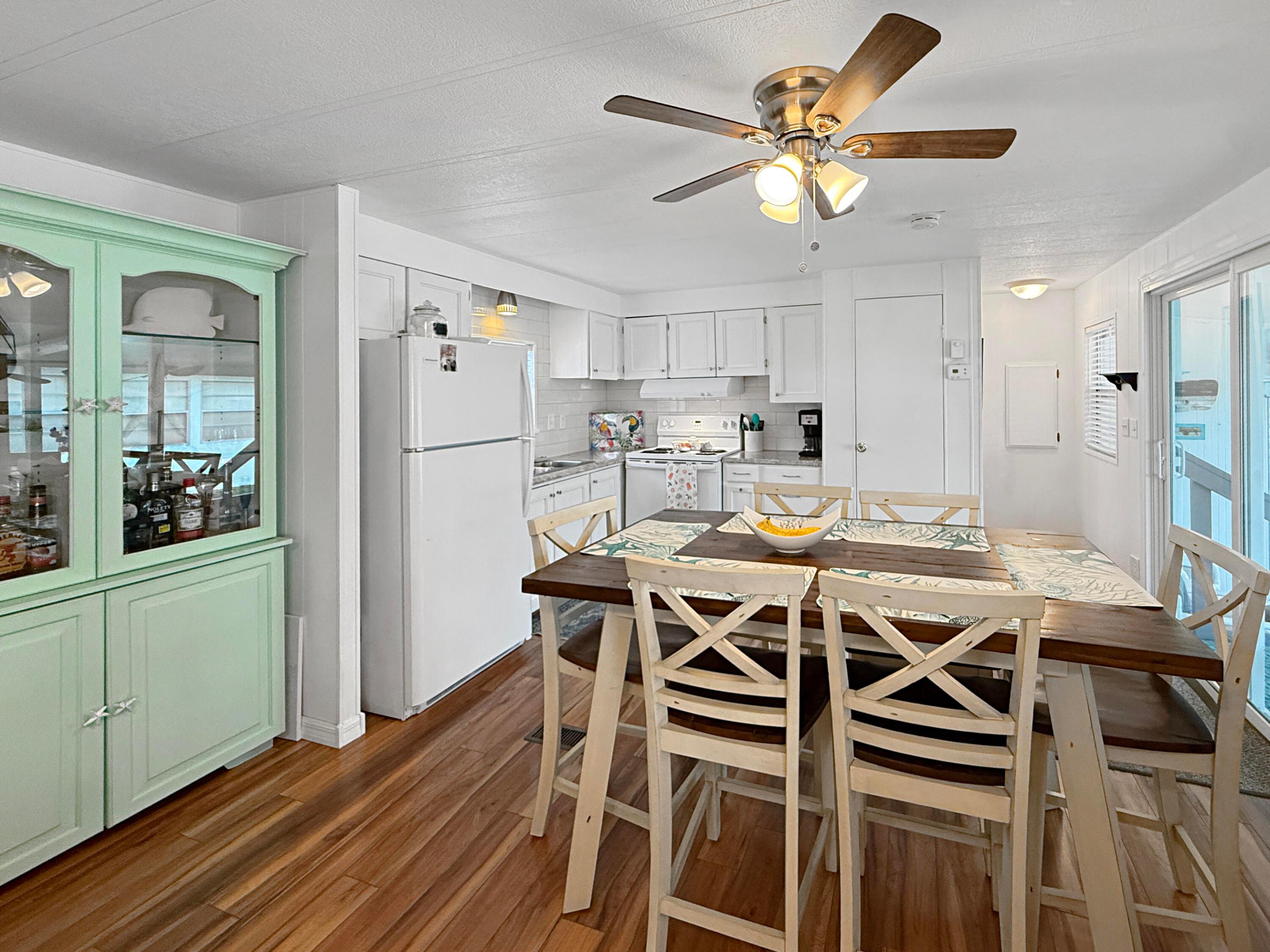 Royal Palm Mobile Home Community - Residential