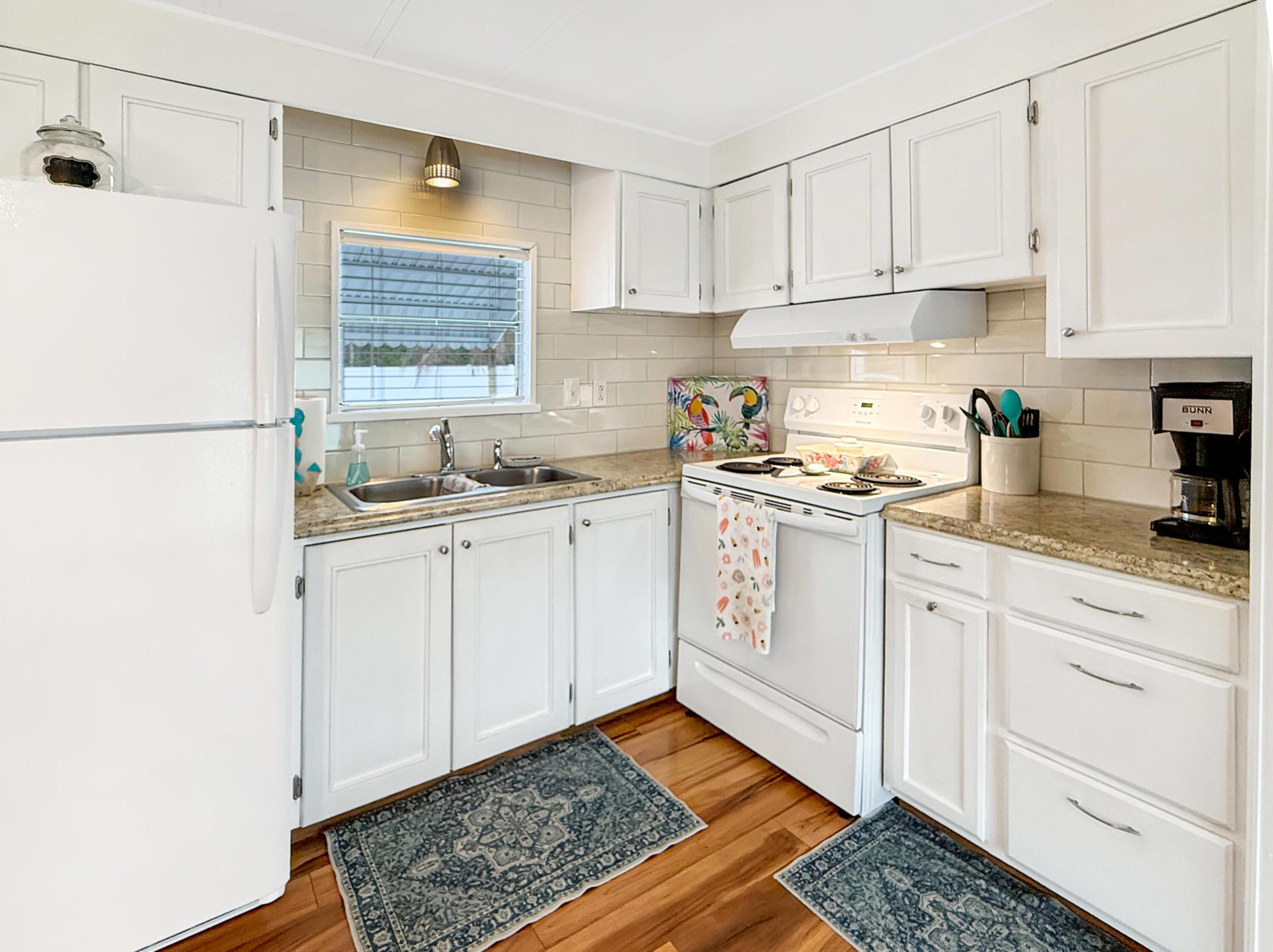 Royal Palm Mobile Home Community - Residential