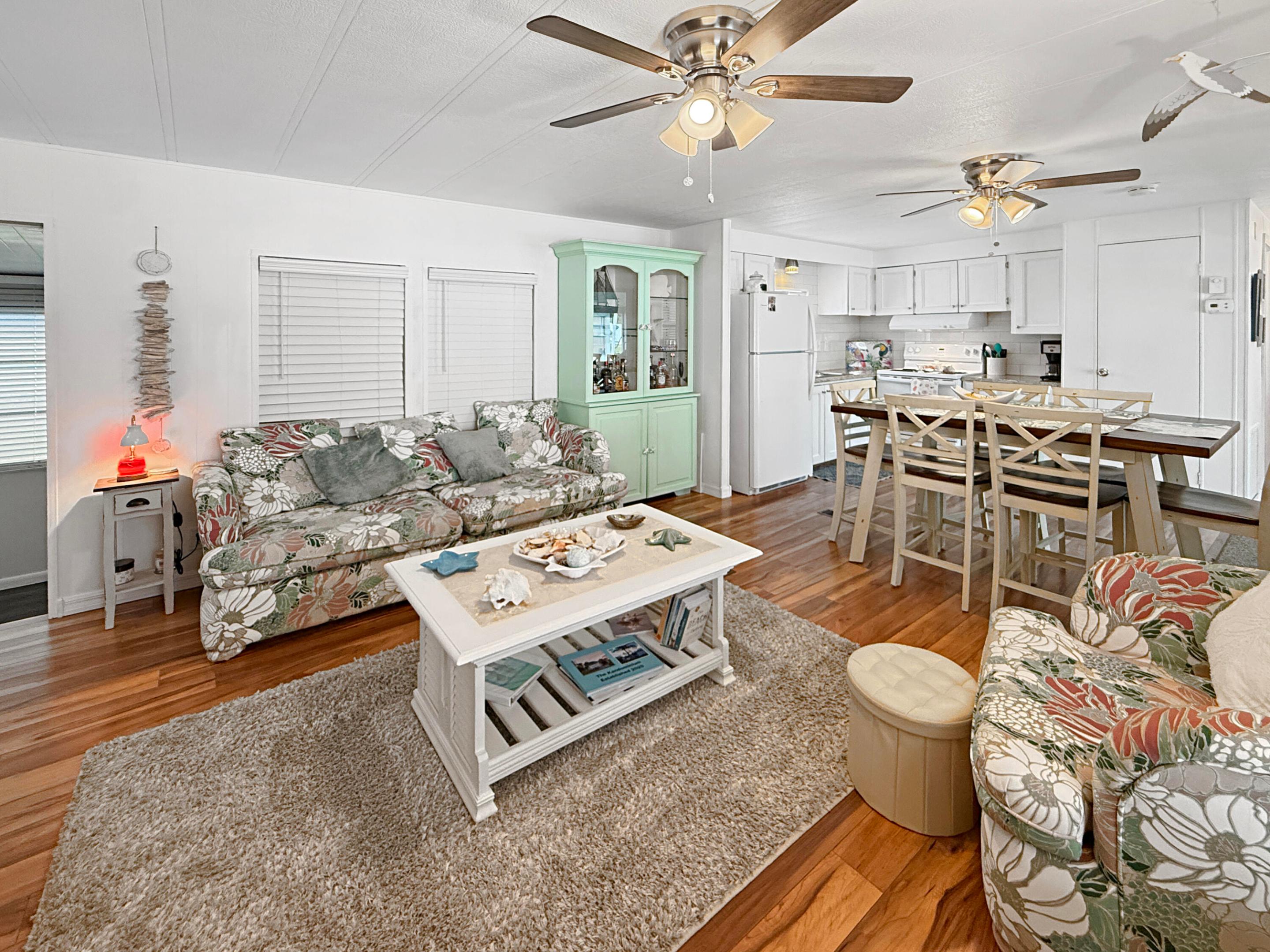 Royal Palm Mobile Home Community - Residential