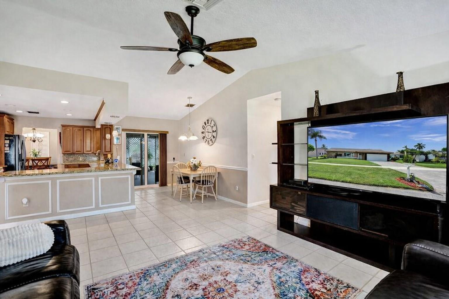 Sunflower Margate 82-38 B - Residential Lease