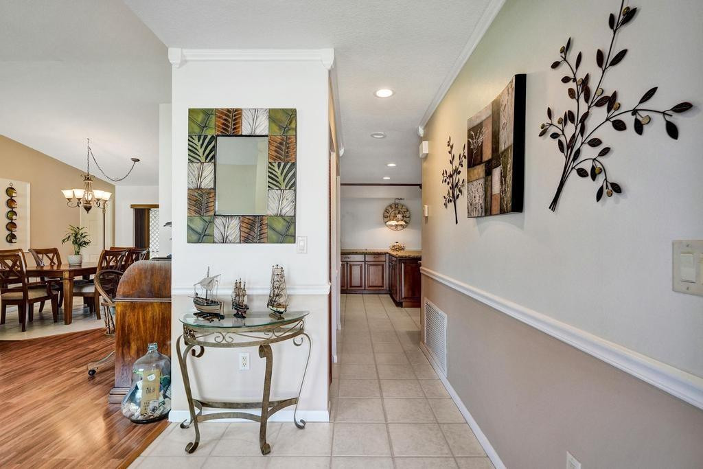 Sunflower Margate 82-38 B - Residential Lease