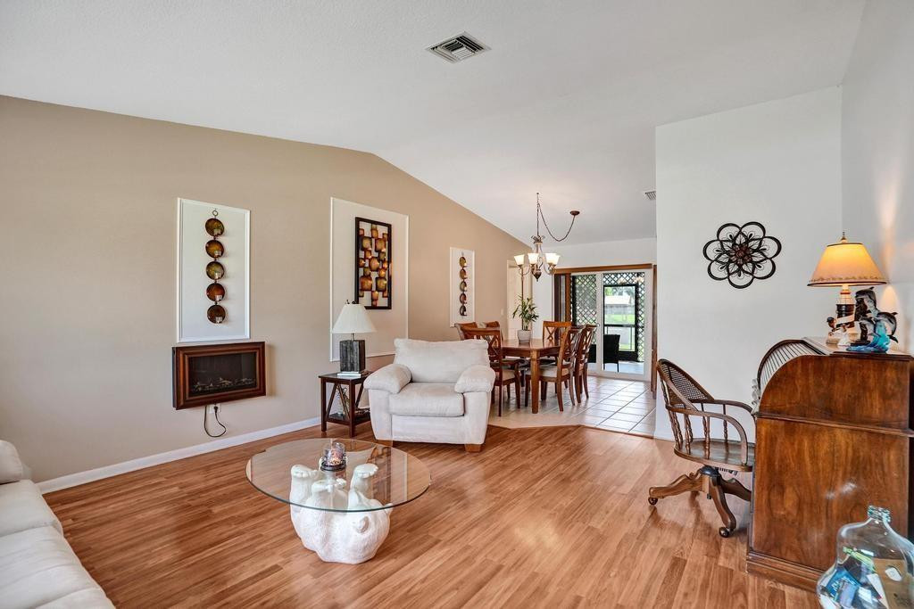 Sunflower Margate 82-38 B - Residential Lease