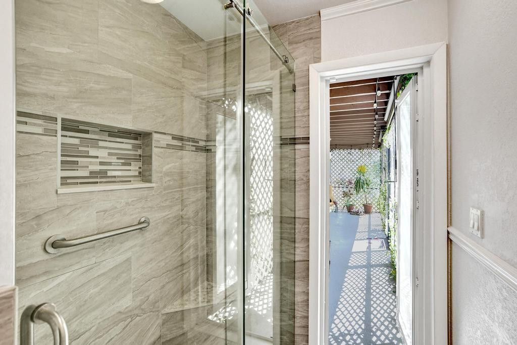 Sunflower Margate 82-38 B - Residential Lease