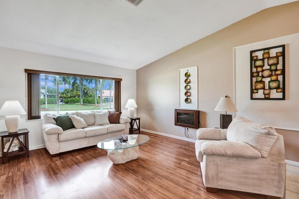 Sunflower Margate 82-38 B - Residential Lease