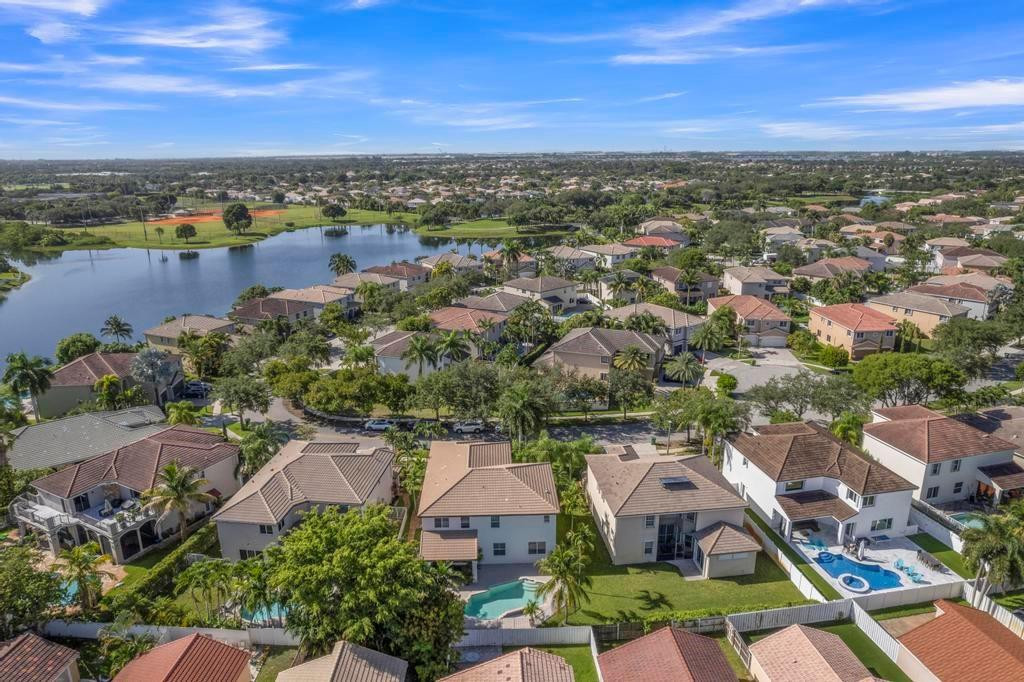 SILVER LAKES PHASE III - Residential