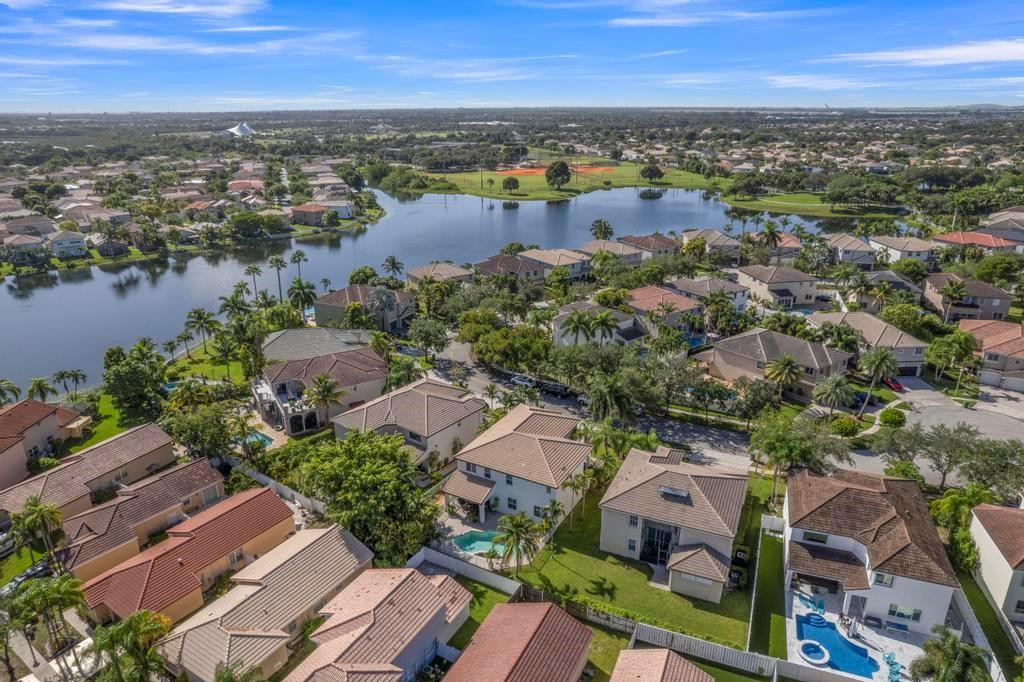 SILVER LAKES PHASE III - Residential