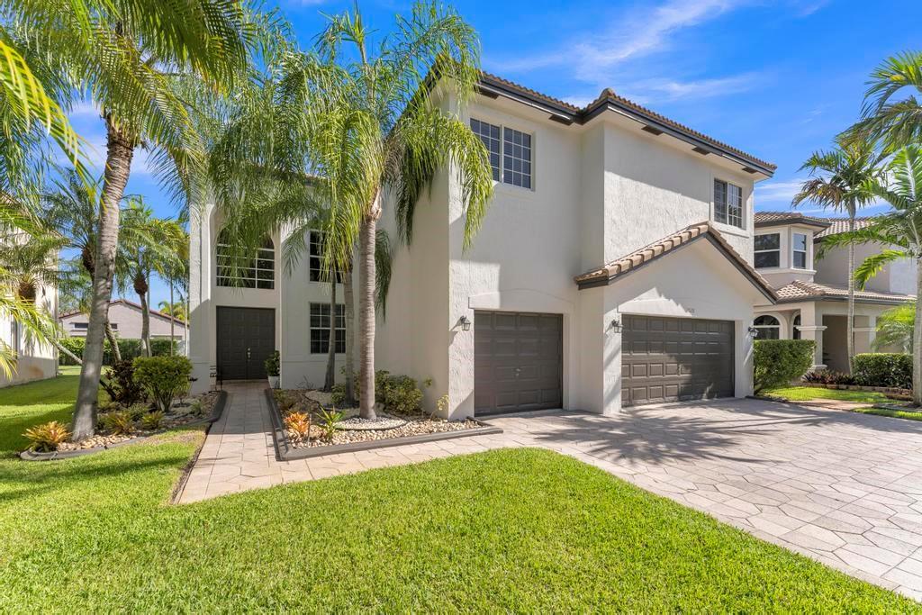 ** REDUCED** - ALMOST 3300 SQ. FT OF GEOGEOUS & SPACIOUS LIVING SPACE FEATURING 5 BEDROOMS, 3 FULL BATHROOMS, 1 HALF BATH & 3 CAR GARAGE WITH HIGH CEILINGS. THE KITCHEN HAS GRANITE COUNTER TOPS & STAINLESS STEEL APPLIANCES. LARGE BREAKFAST AREA IN THE KITCHEN. THERE ARE SEPARATE LIVING, FAMILY & FORMAL DINING AREA. THE BACK YARD HAS A LARGE POOL WITH WATERFALL & A SITTING PATIO AREA. **SELLER IS FLEXIBLE ON PRICE.