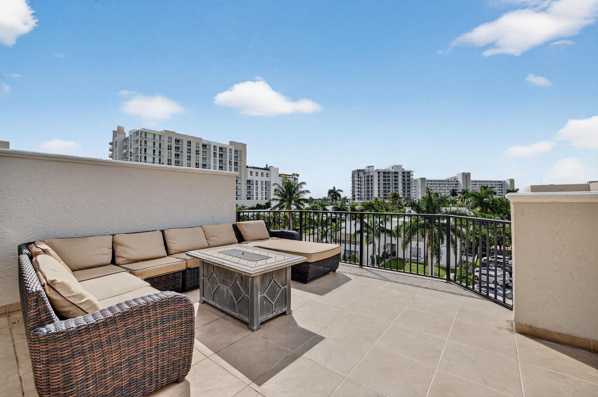 Marbella Townhomes - Residential