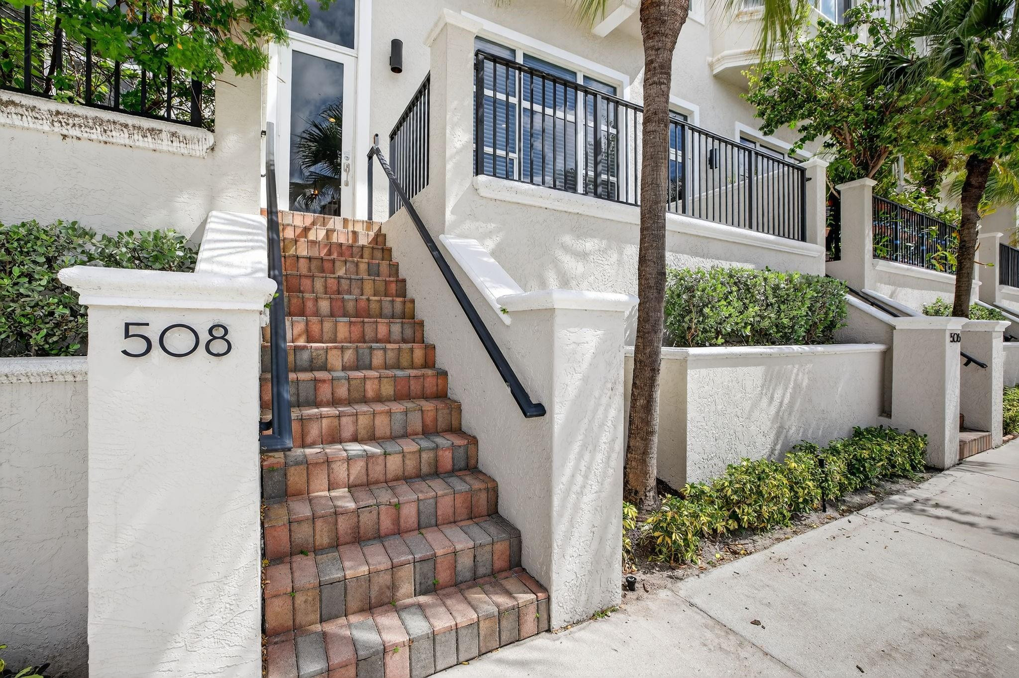 508 N Birch Road 508