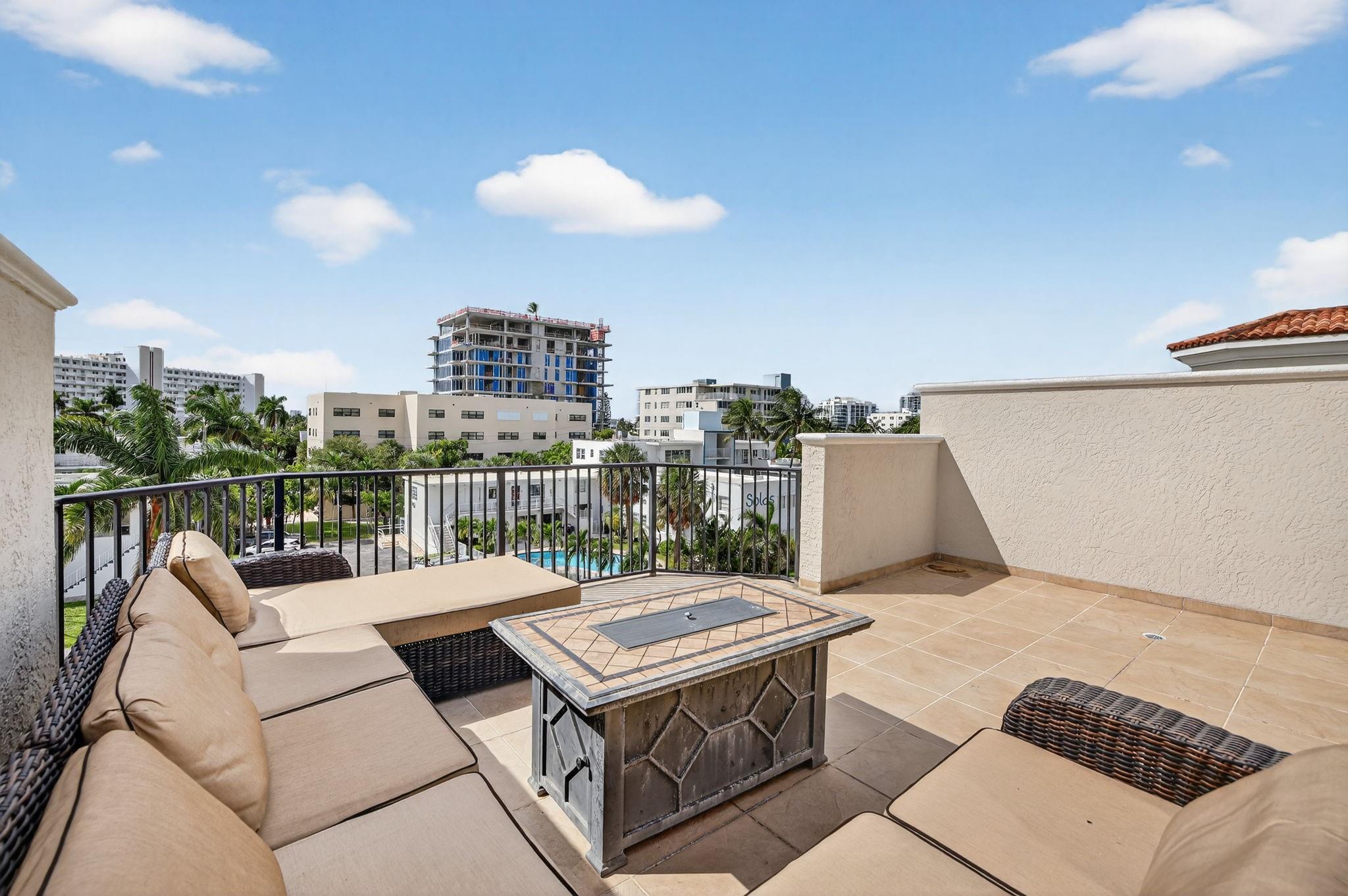 Marbella Townhomes - Residential