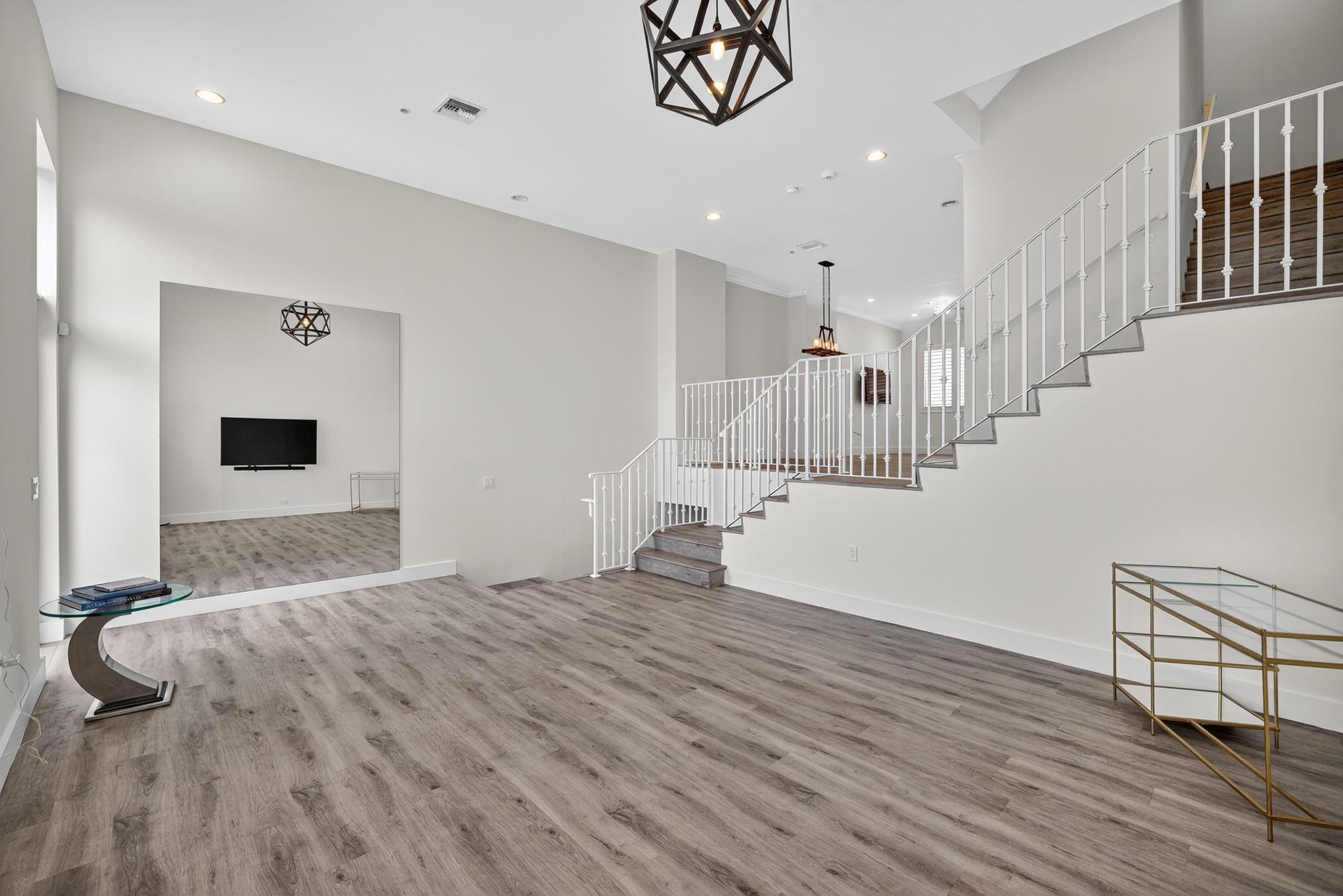 Marbella Townhomes - Residential