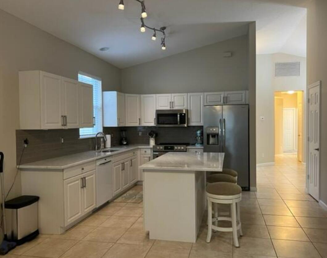 WILLOUGHBY (AKA WILLOUGHB - Residential Lease