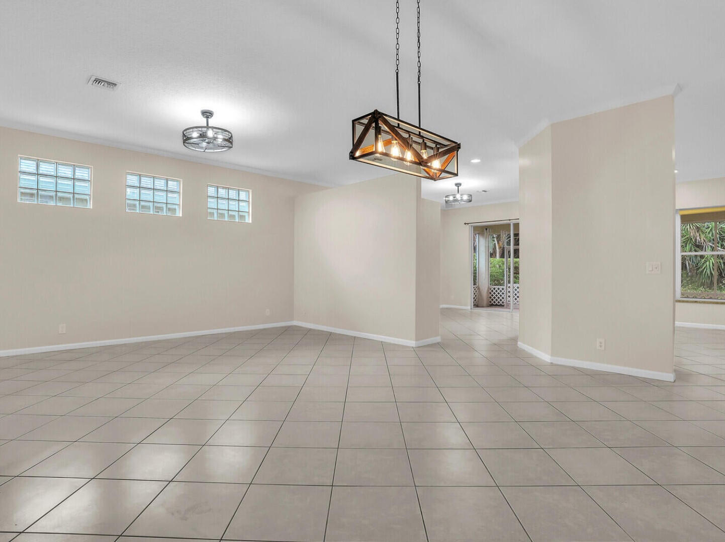 HIGHLAND GLEN - Residential Lease