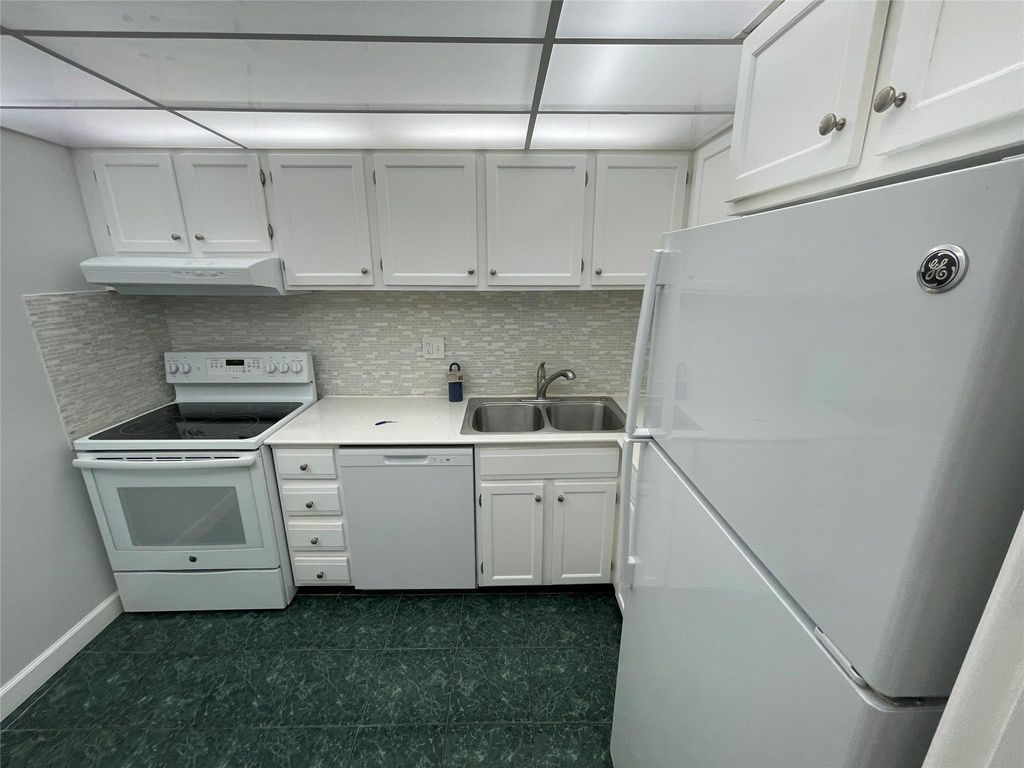 Photo of 3740 Inverrary Drive #2Y, Lauderhill, FL 33319 (MLS # F10410772)