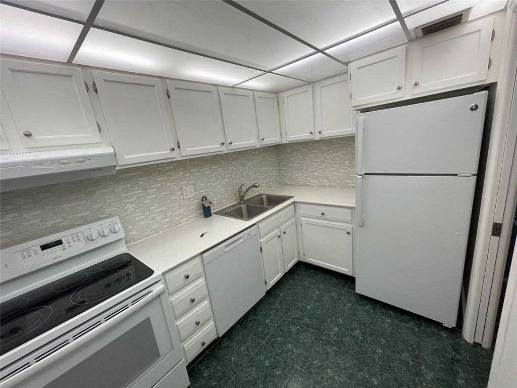 Photo of 3740 Inverrary Drive #2Y, Lauderhill, FL 33319 (MLS # F10410772)