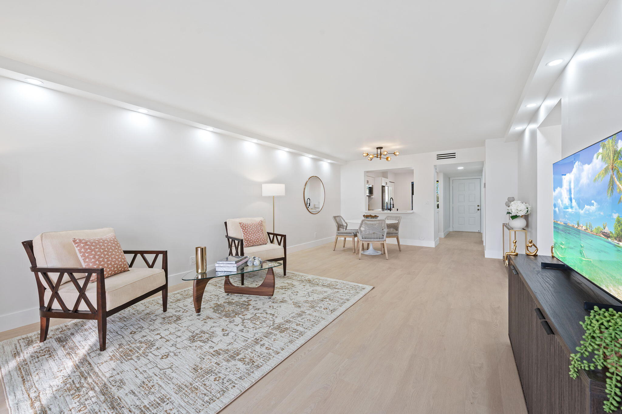 HUNTINGTON LAKES - Residential