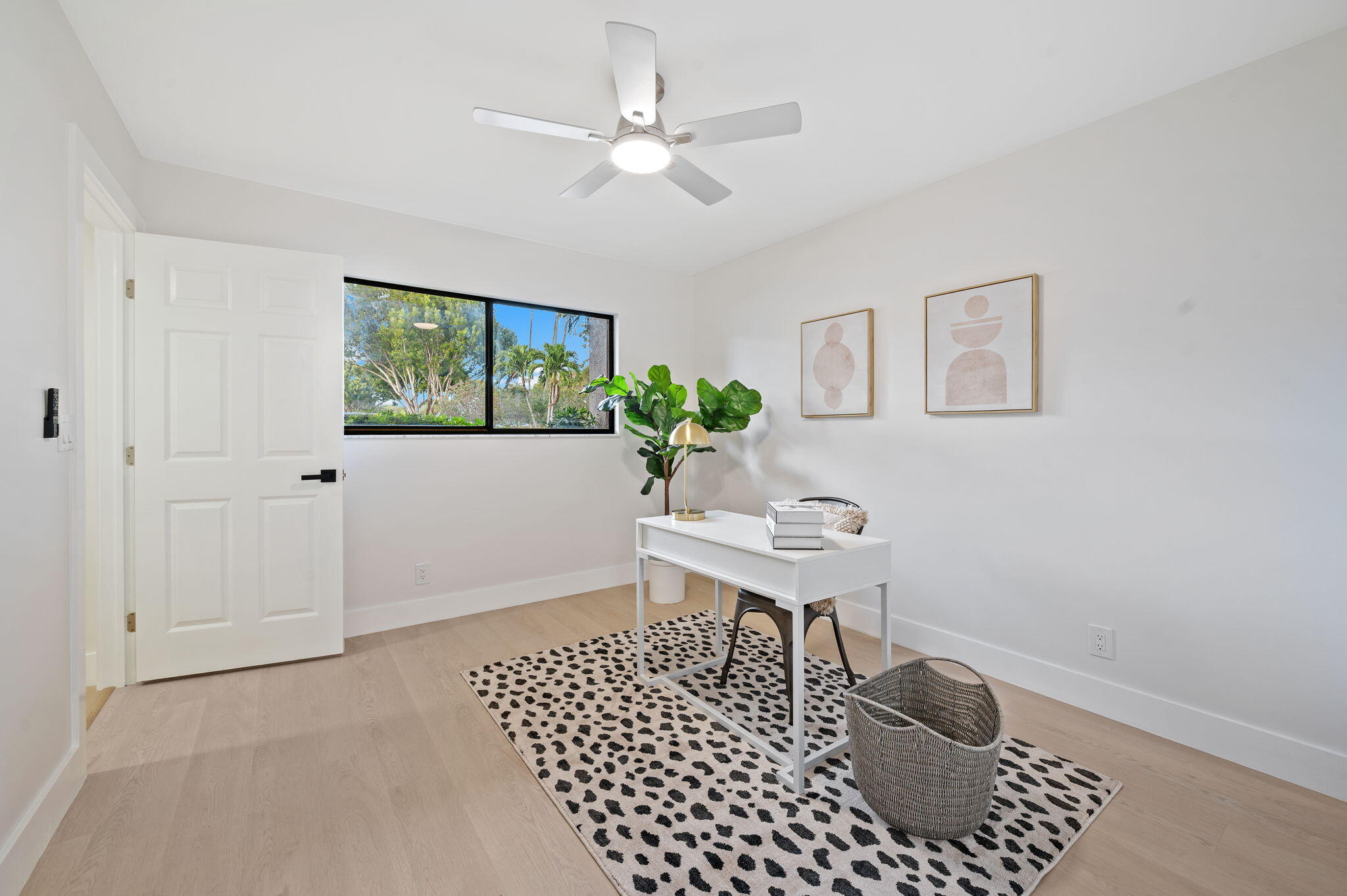 HUNTINGTON LAKES - Residential