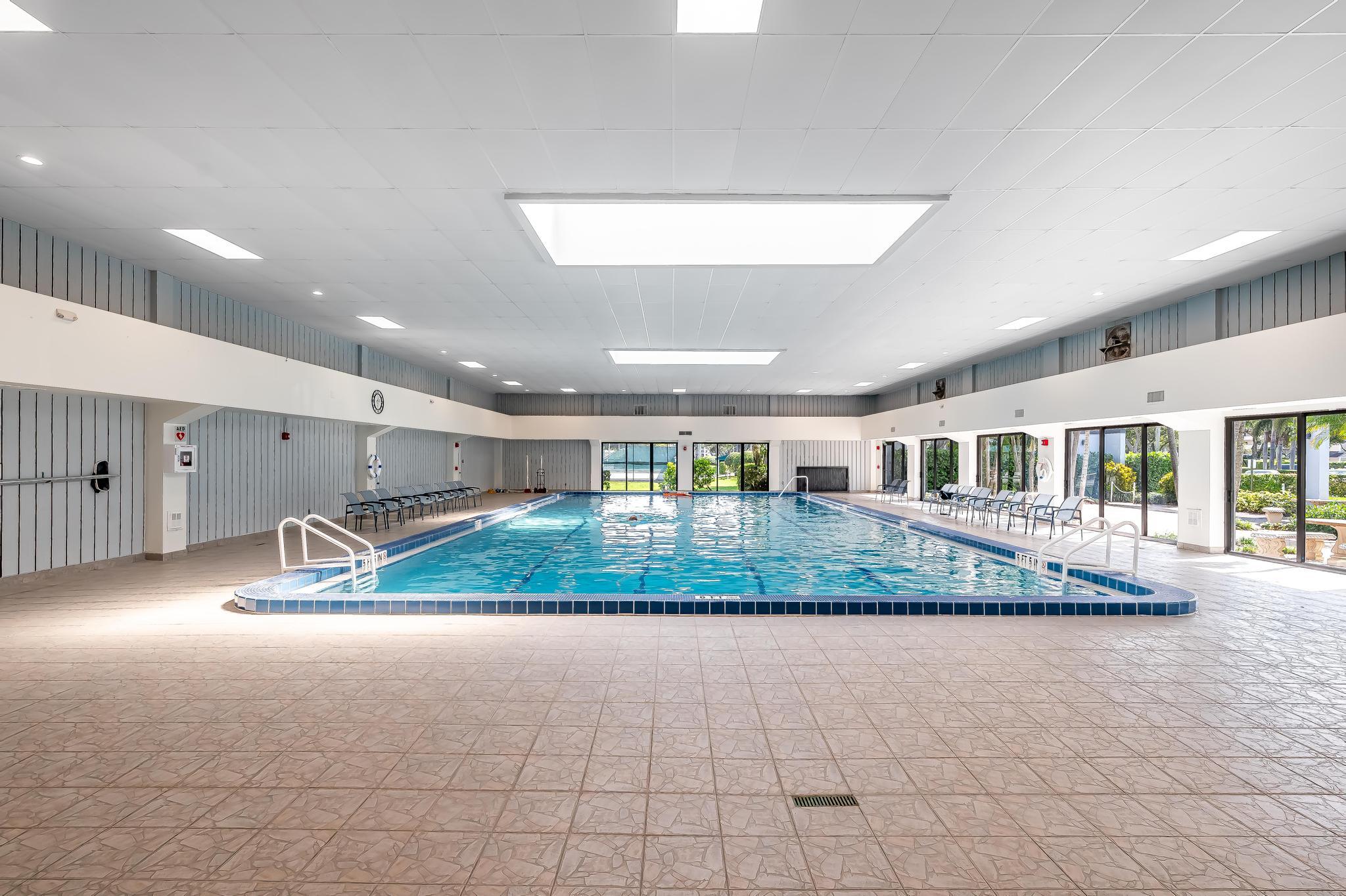 HUNTINGTON LAKES - Residential