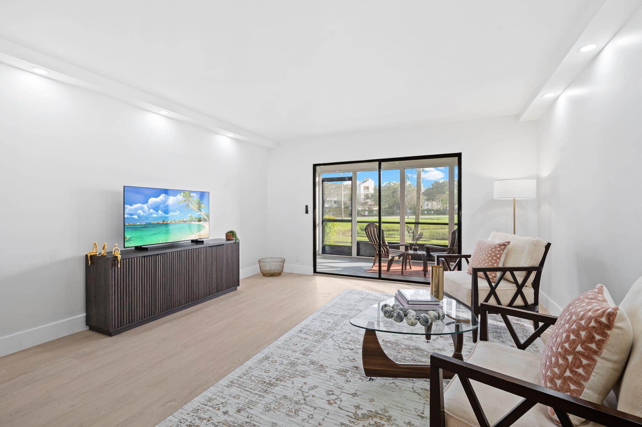 HUNTINGTON LAKES - Residential