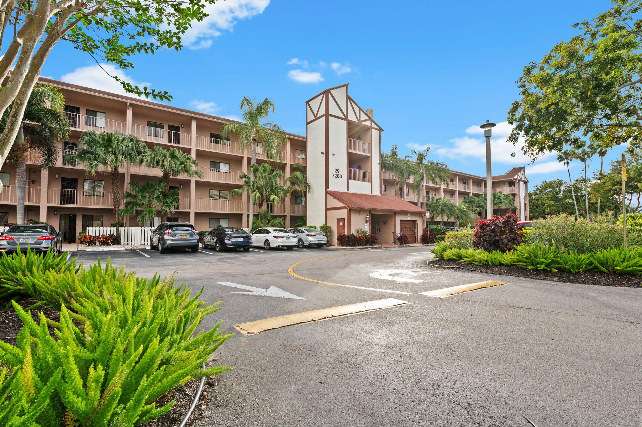 HUNTINGTON LAKES - Residential