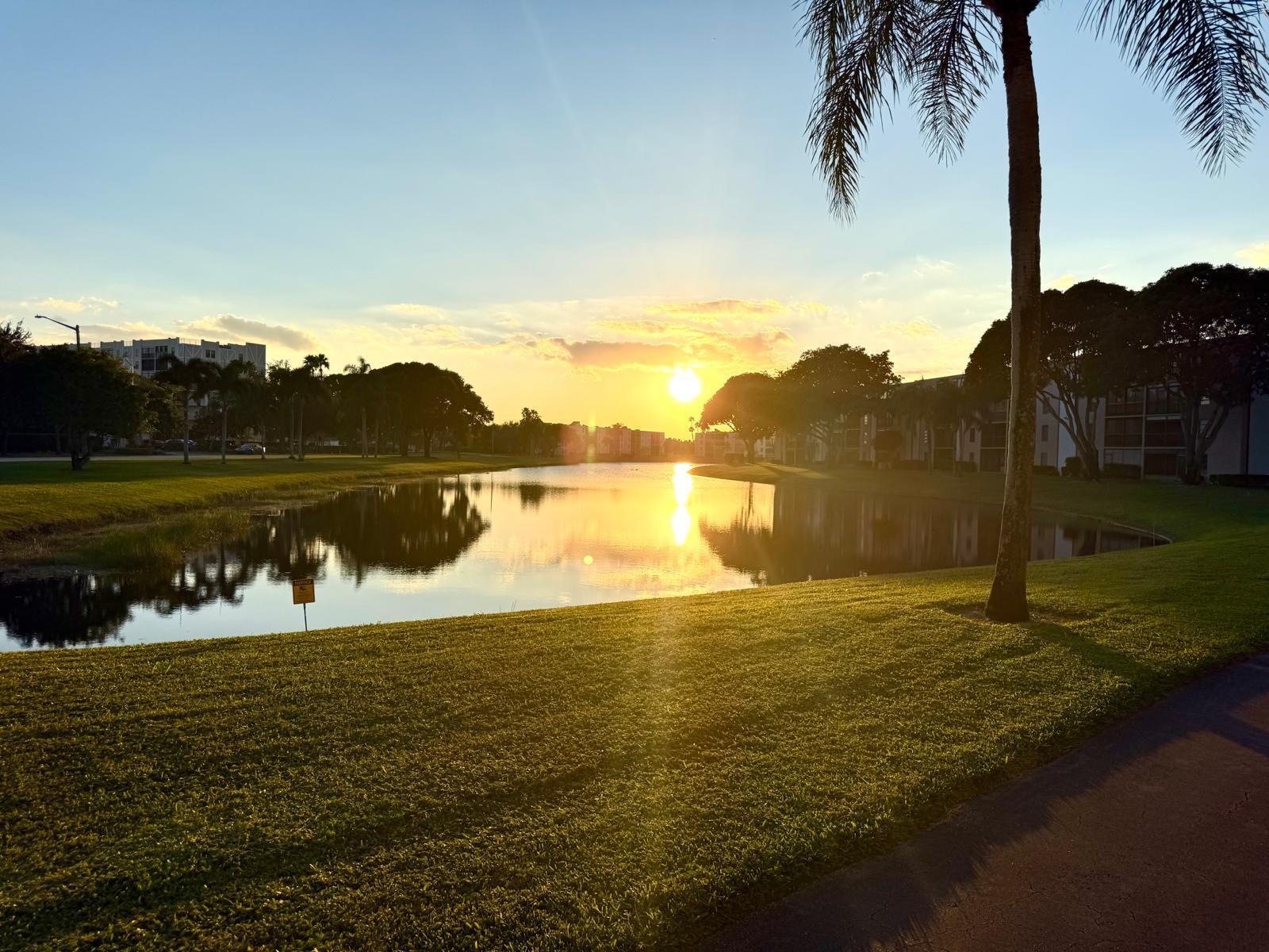 HUNTINGTON LAKES - Residential