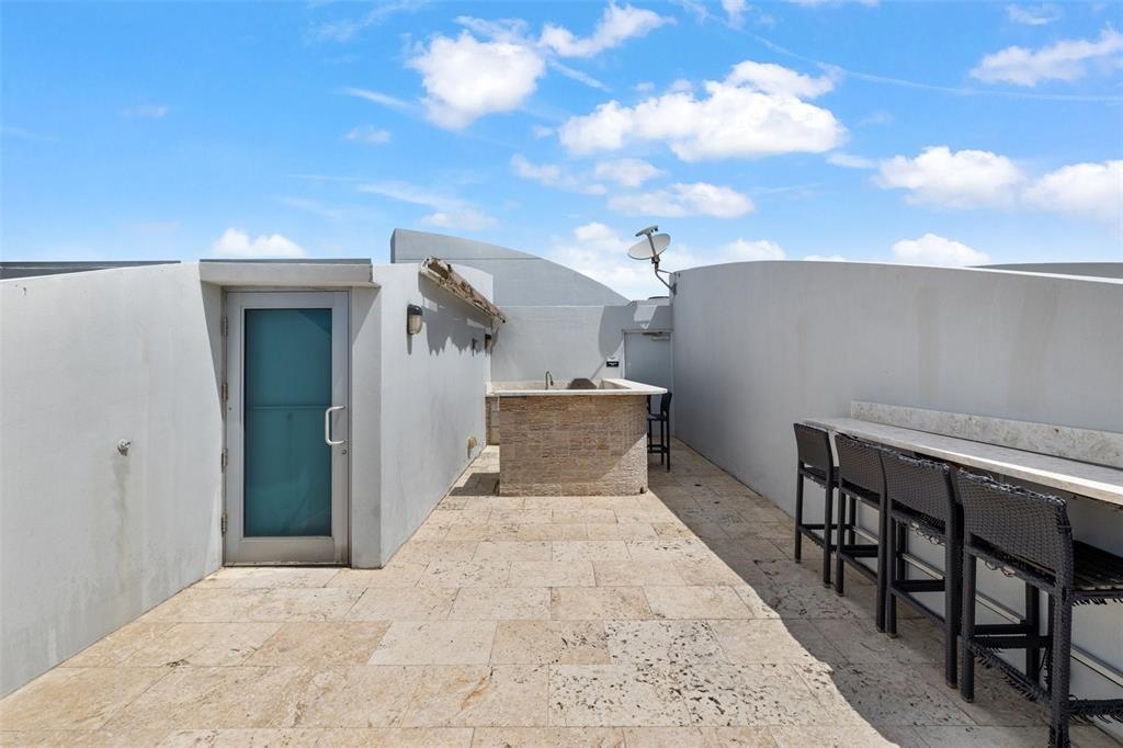 ARTECH - Residential Lease