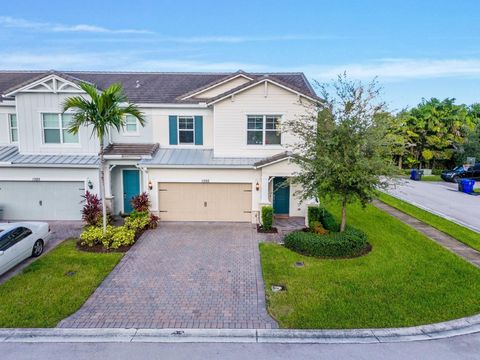 1595 Evergreen Terrace Hollywood FL 33021