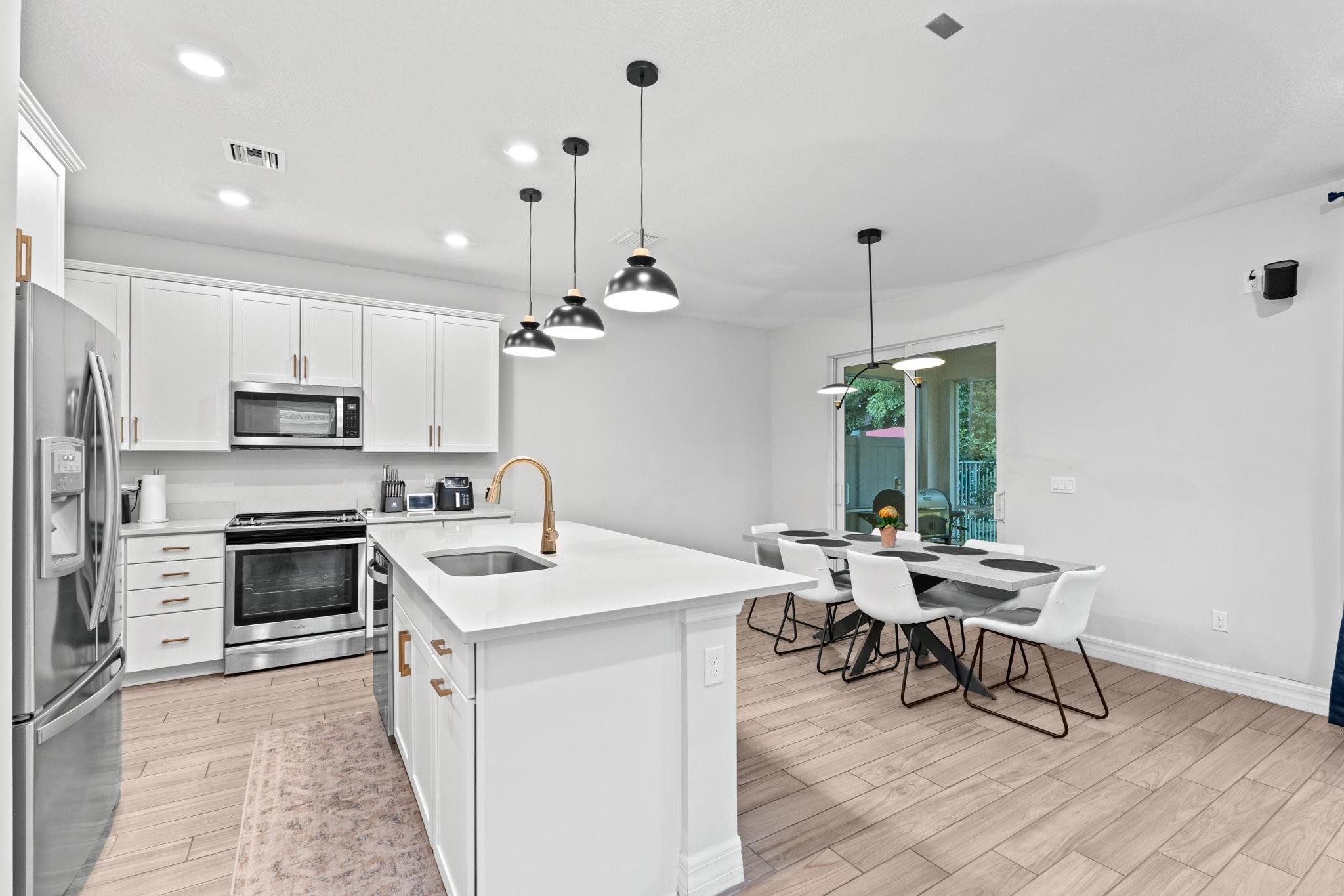 PARKVIEW AT HILLCREST - Residential