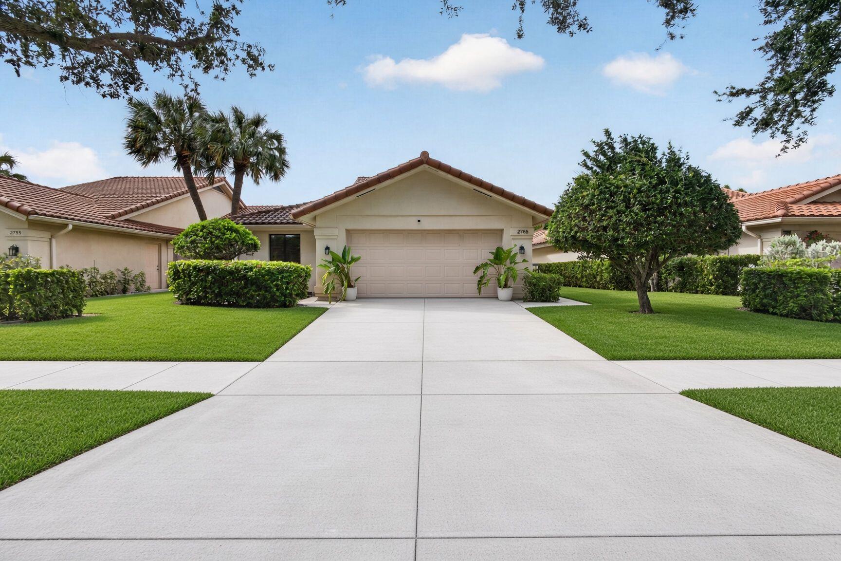 2765 HAWTHORNE Lane
