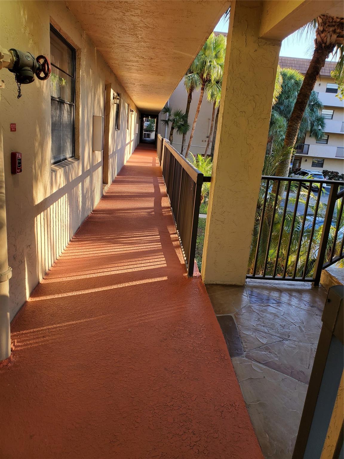 SABAL PALM - Residential