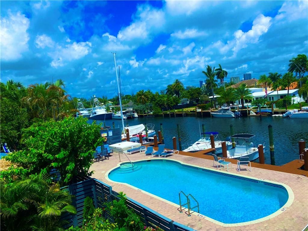 Photo of 1501 SE 15th St #1-2, Fort Lauderdale, FL 33316 (MLS # F10332404)