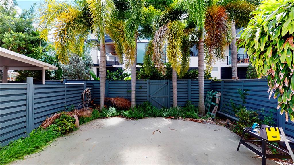 Island Club - Residential